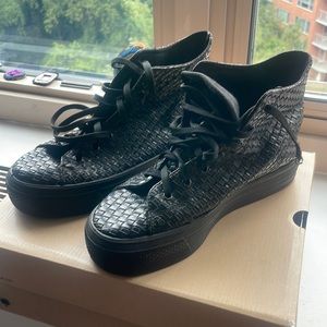 Black woven leather platform lace up sneakers look like chucks no label?!  sz 6
